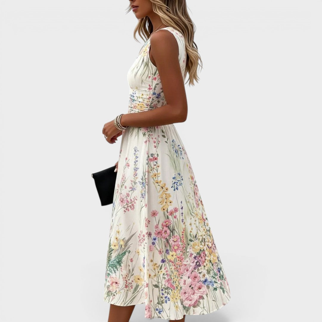 Vivy | Flattering Floral Midi Dress