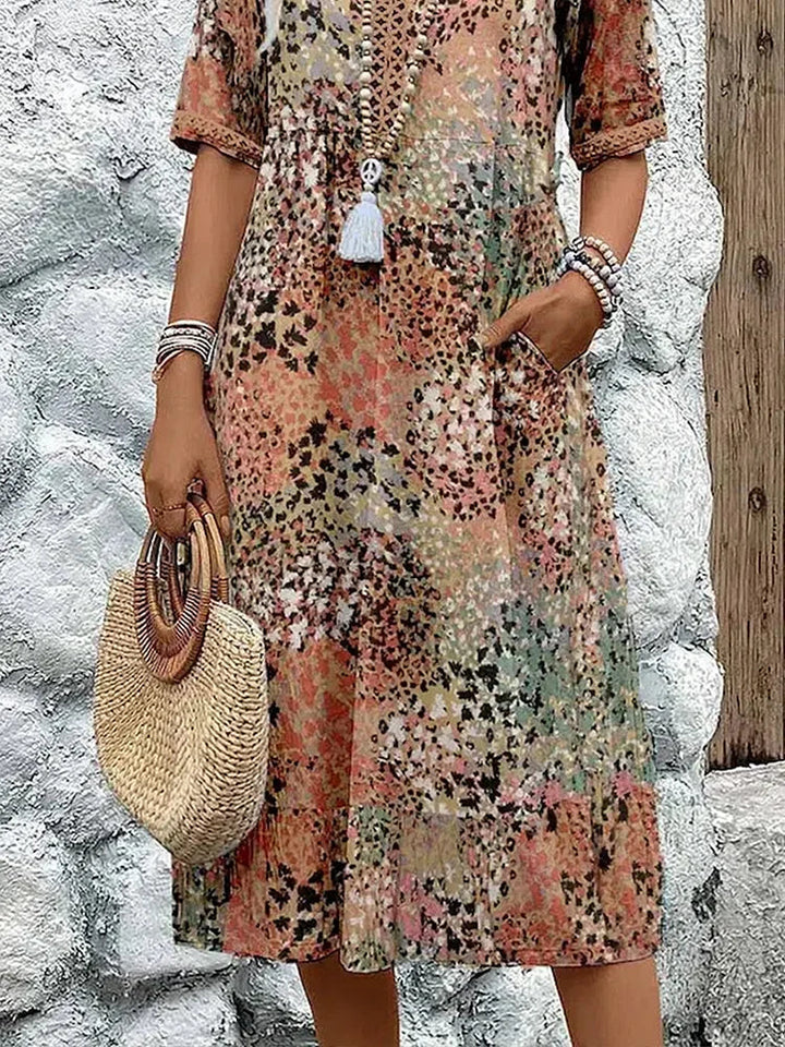 Guardy | Classic V-Neck Dress
